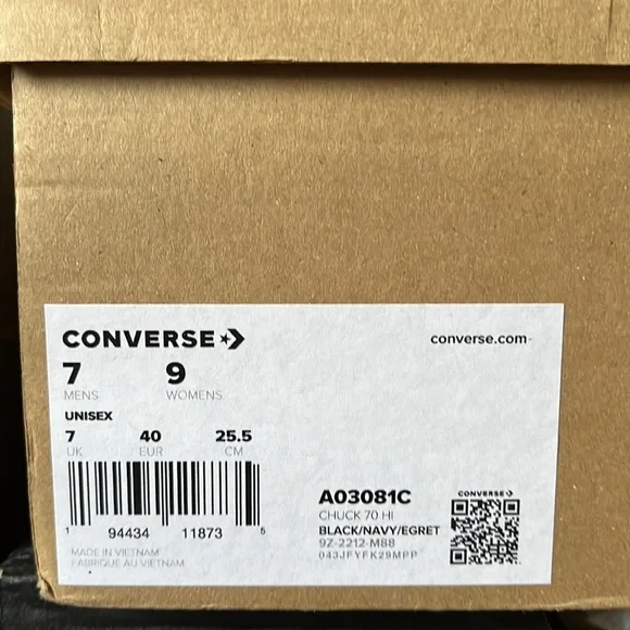 NEW IN BOX CONVERSE BEYOND RETRO CHUCK 70 HI CORDUROY DENIM MENS 7 WOMENS 9